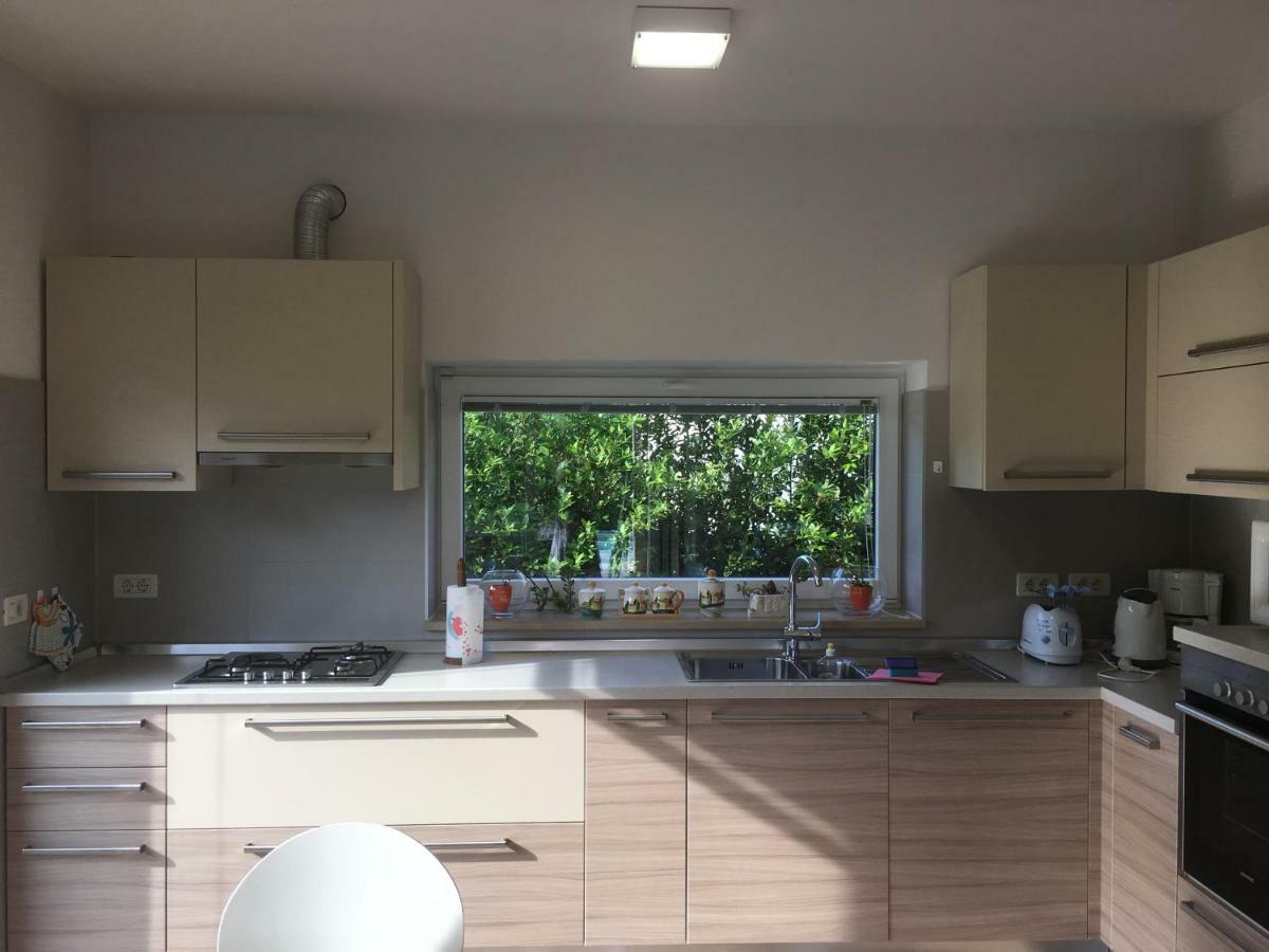 House Mia Apartment Liznjan Bagian luar foto