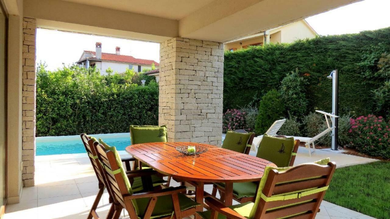 House Mia Apartment Liznjan Bagian luar foto
