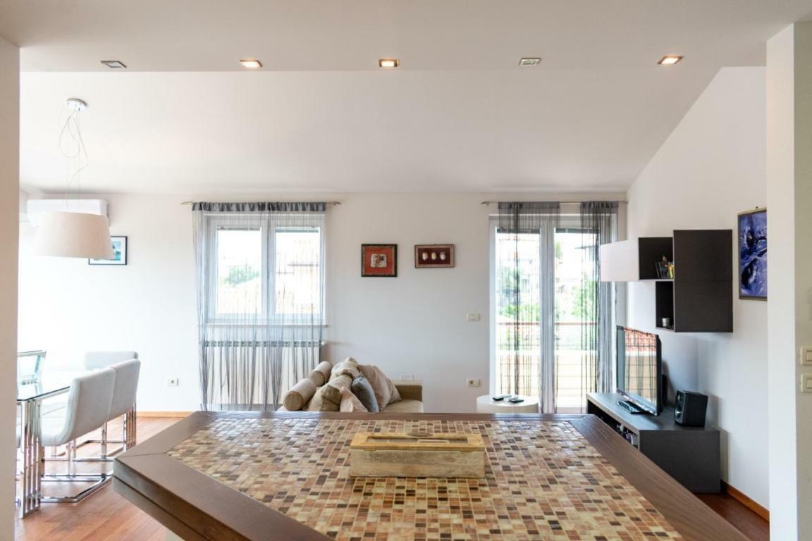 House Mia Apartment Liznjan Bagian luar foto